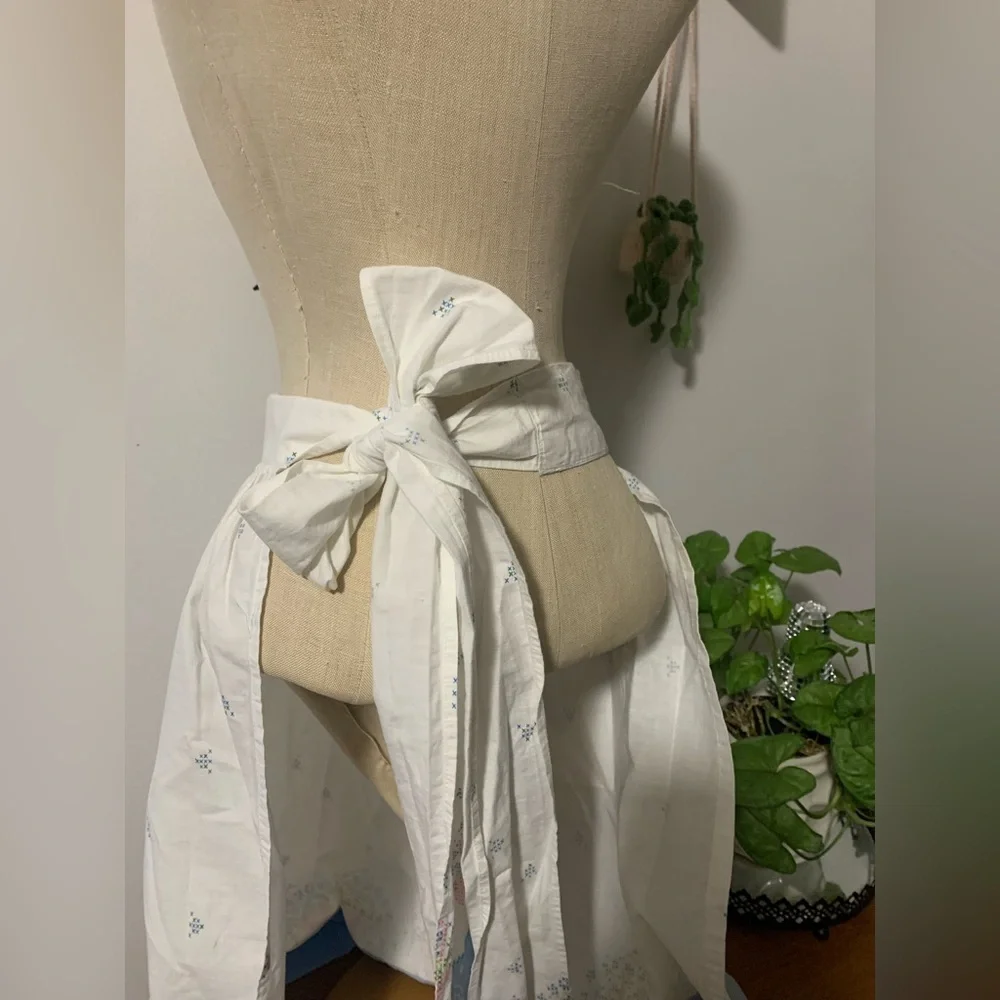 Vintage Half Apron Blue And White Floral Teapot Print Pocket Cottagecore 50s 60s
